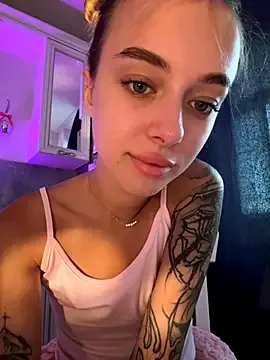 Freechat enjoy_my_beauty on StripChat