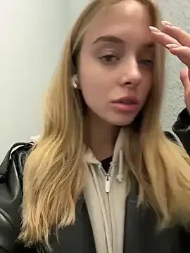 Freechat enjoy_my_beauty on StripChat