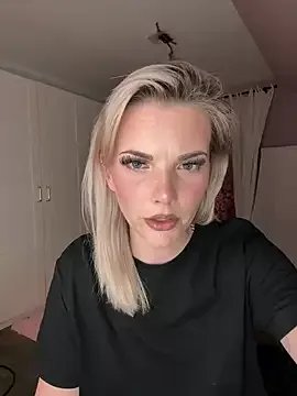 Freechat Foxy_Bite on StripChat