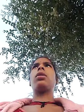 Freechat Gulika_Doshi on StripChat