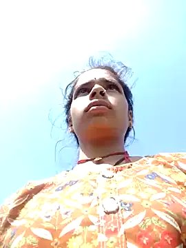 Freechat Gulika_Doshi on StripChat