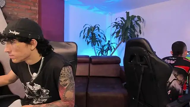 Freechat Handsomeboyss19 on StripChat