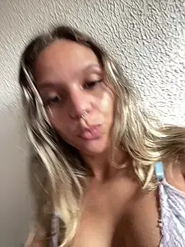 Freechat HannaFallow on StripChat