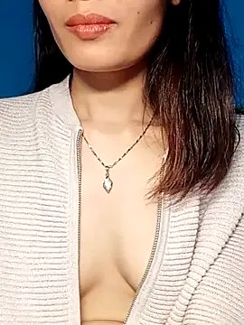 Freechat Hinna_x on StripChat