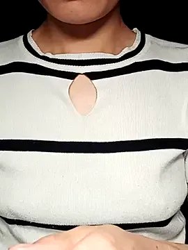 Freechat Hinna_x on StripChat