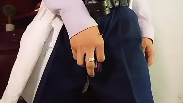 HomeAloneK on StripChat