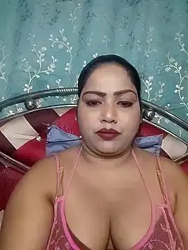 Freechat hornypriya696 on StripChat