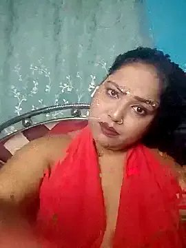 Freechat hornypriya696 on StripChat