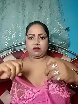 Freechat hornypriya696 on StripChat