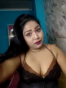 Freechat hornypriya696 on StripChat