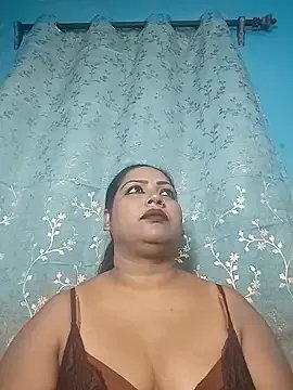 Freechat hornypriya696 on StripChat