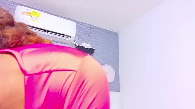 Freechat Hungry_pussy18 on StripChat