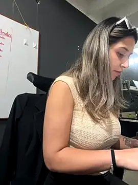 Freechat Isabella_Varella on StripChat