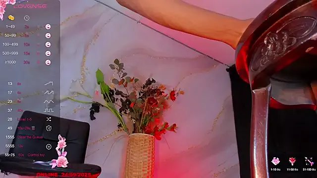 Freechat Karla-Ebony on StripChat