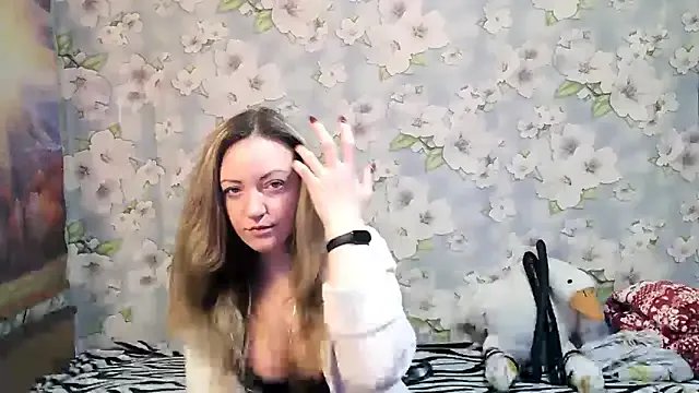 Freechat KattyLuuu on StripChat