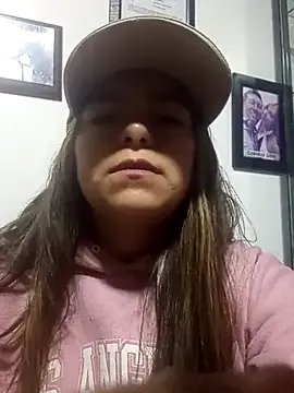 Freechat Kitten_Cam on StripChat