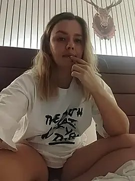 Freechat KrissSexi on StripChat