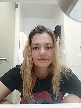 Freechat KrissSexi on StripChat