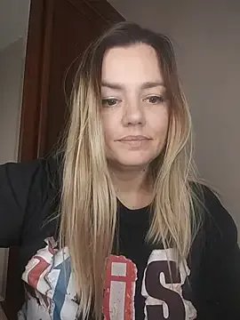 Freechat KrissSexi on StripChat