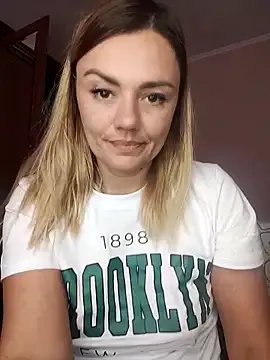 Freechat KrissSexi on StripChat