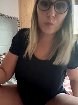 Freechat Leanymphoo on StripChat