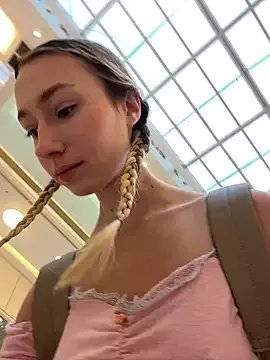 Freechat Lia__Love on StripChat