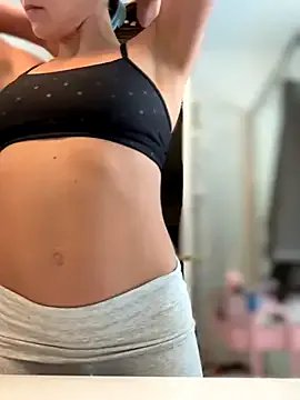 Freechat lunagirl13 on StripChat