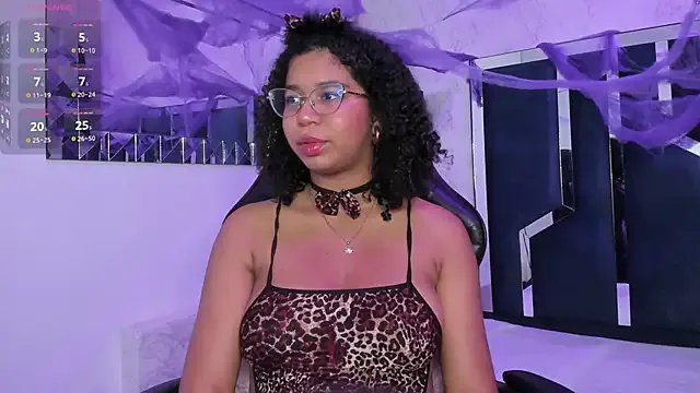 Freechat MilaHall_ on StripChat