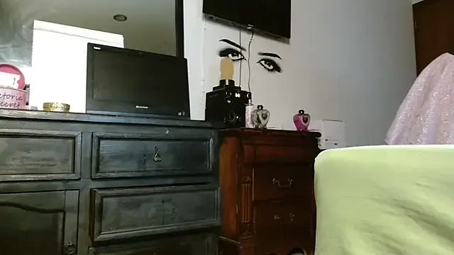 MINI_Petite on StripChat 