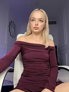Freechat miss_blondiee on StripChat