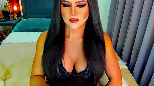 MissTyraxx on StripChat 