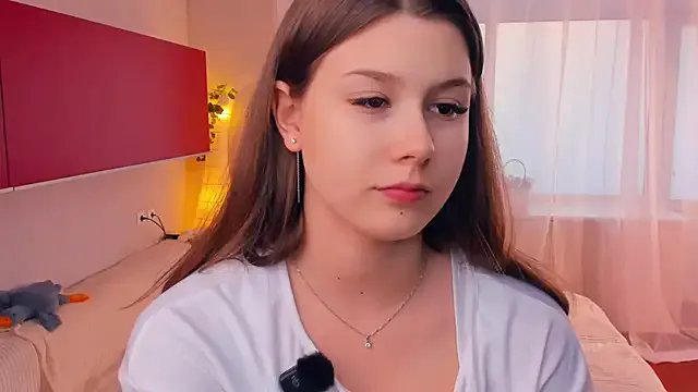 Freechat MondoNeko on StripChat