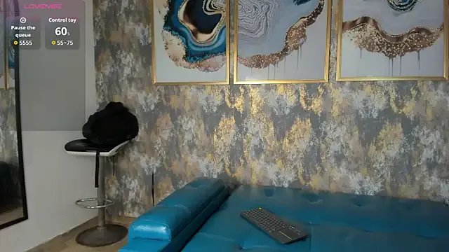 Freechat MonicaSchwartz on StripChat