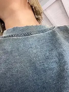 Freechat MystiqueXXX on StripChat