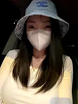 Freechat nideanbaby on StripChat