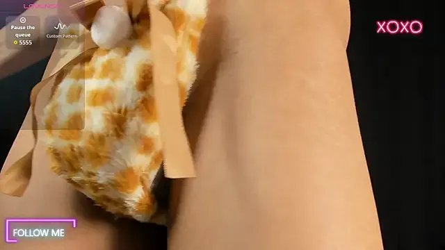 Group oliverwonder on StripChat