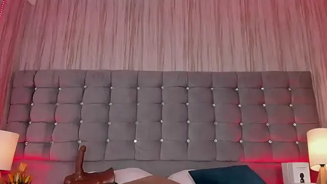 Freechat Poacahontasfg on StripChat