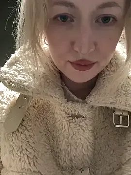 Freechat RonnieKiss on StripChat