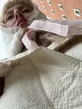 Freechat RonnieKiss on StripChat