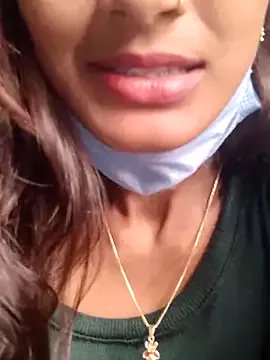 Saharaa on StripChat 