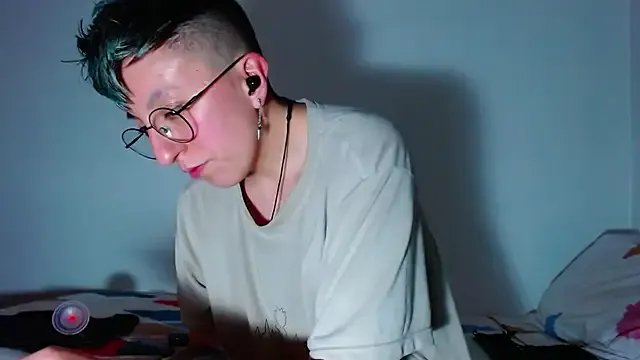 Freechat Sexyboy_666 on StripChat