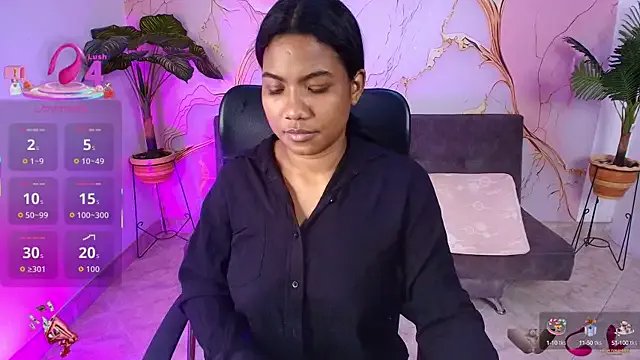 Freechat sharlottxl on StripChat