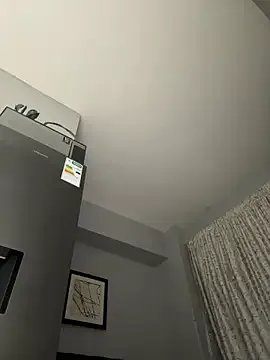 Freechat slimcateee on StripChat