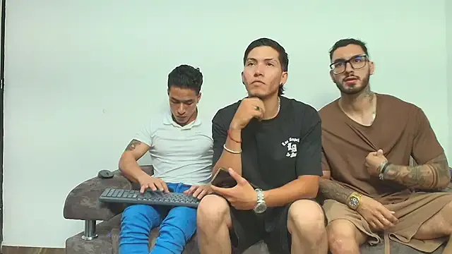 Freechat thebadboys05 on StripChat