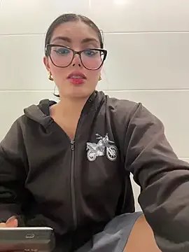 Freechat zui_lu on StripChat