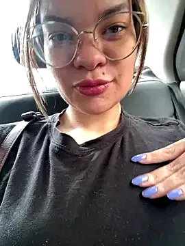 Freechat Zyrella on StripChat