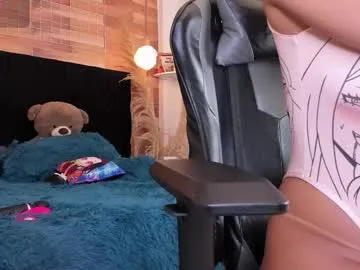 naked camslut emily_brown04 from Chaturbate rubbing their and showing bum3 emily_brown04 from Chaturbate