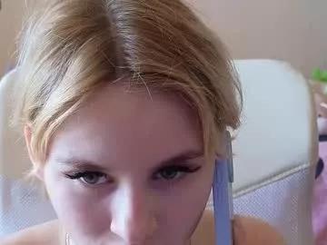 white_babe from Chaturbate
