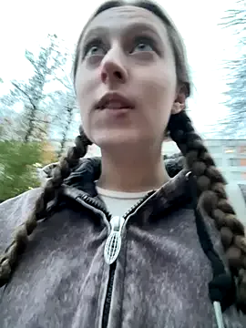 Naked Room FroggyAnna 